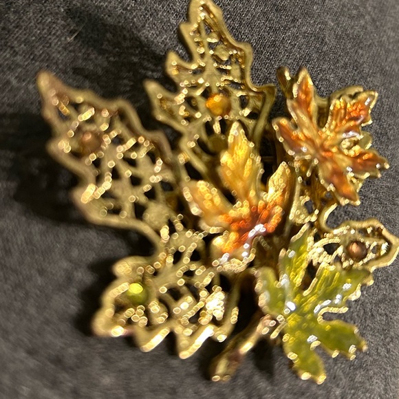Kenneth Cole Jewelry - Vintage Kenneth Cole Gold Tone Enamel Maple Leaf Brooch w Autumn Leaves